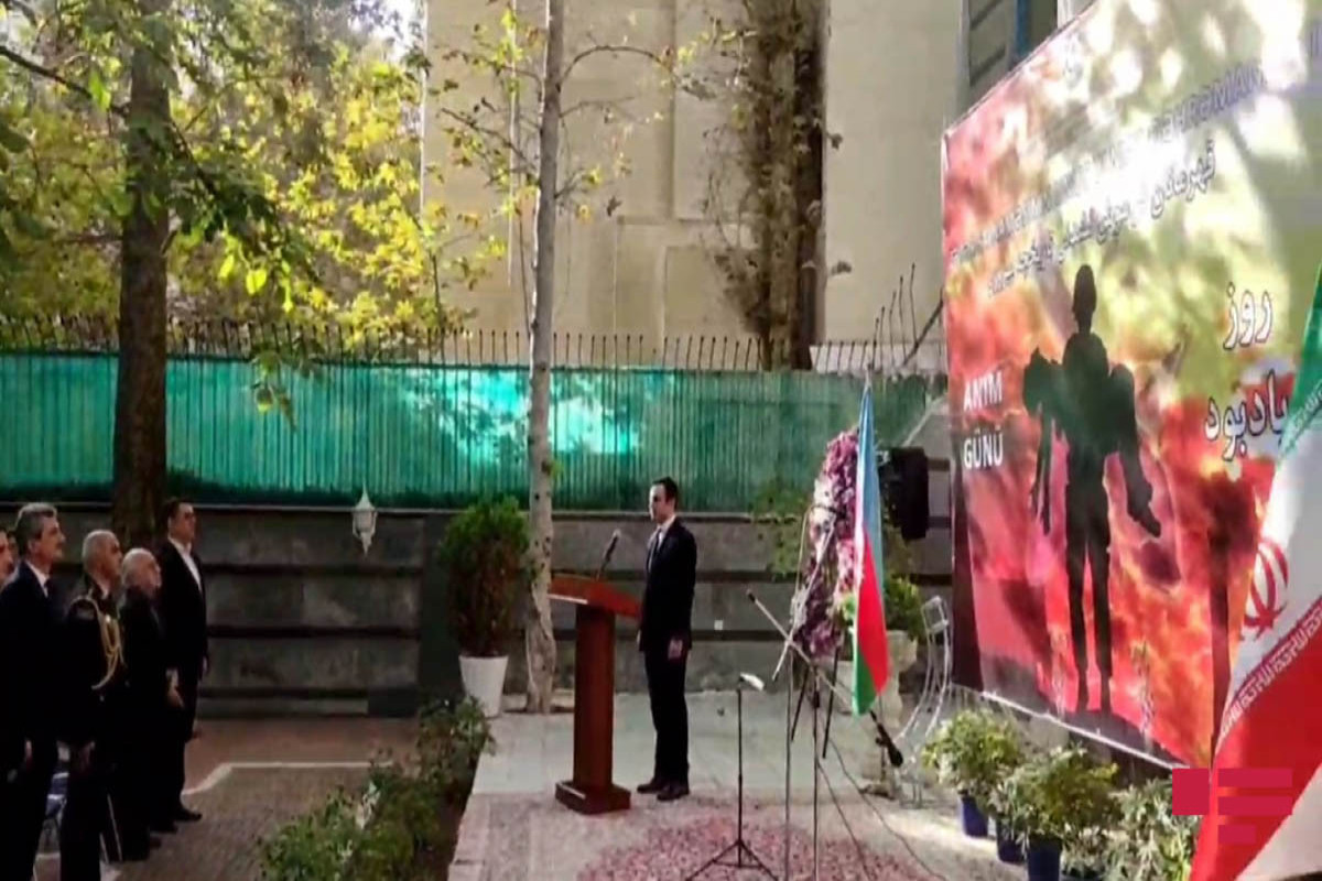 Exhibition held in Azerbaijani Embassy in Iran regarding the Day of Remembrance