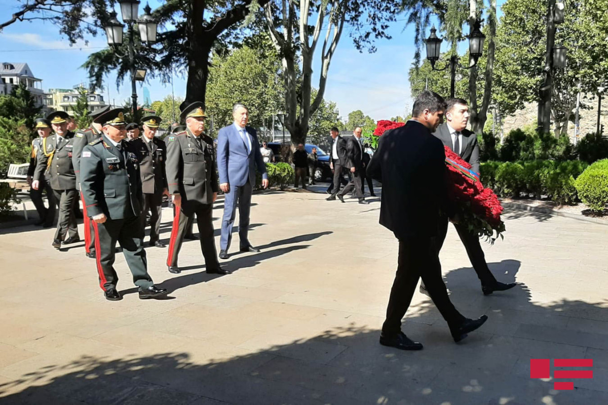Azərbaycanın Baş Qərargah rəisinin Gürcüstana səfəri başlayıb - FOTO 