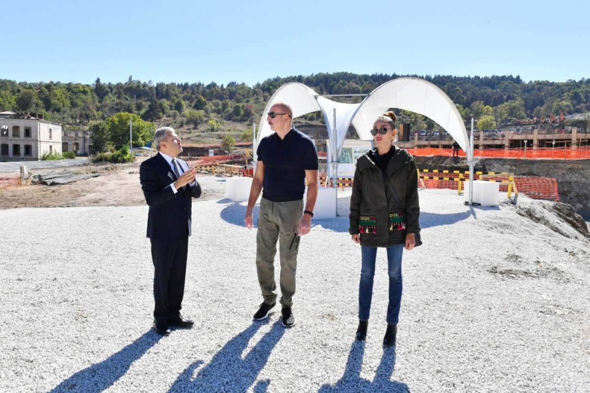 President and Mehriban Aliyeva viewed construction works at the new residential complex in Shusha
