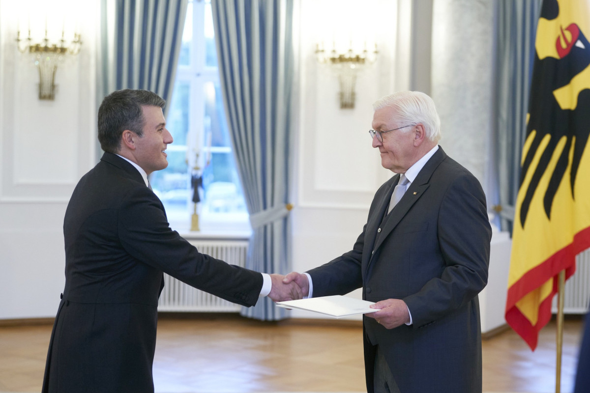 Azerbaijani ambassador presents his credentials to German President-<span class="red_color">PHOTO