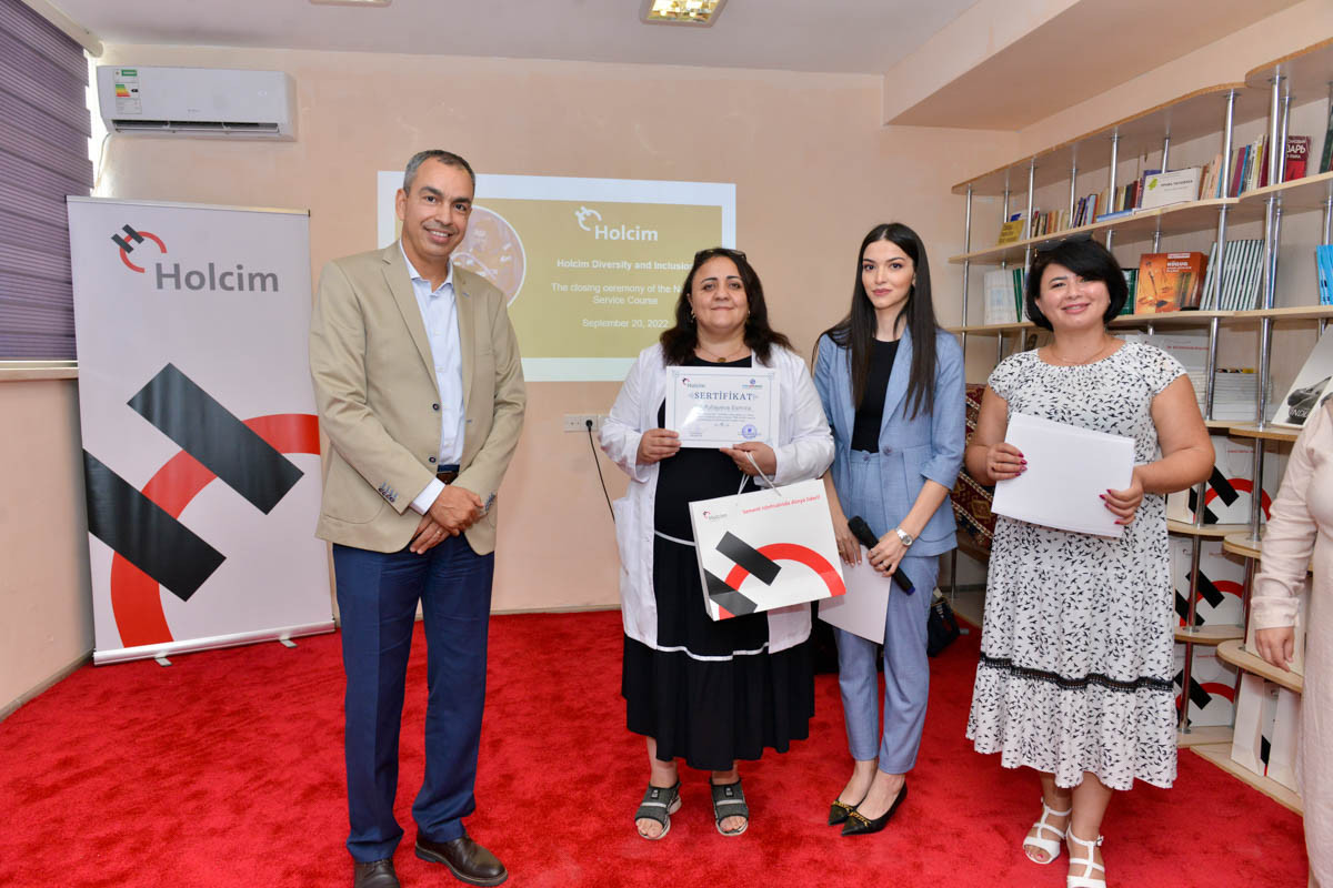 “Holcim Azərbaycan”ın Qaradağda qadınlar üçün təşkil etdiyi kurslar başa çatıb - FOTO 