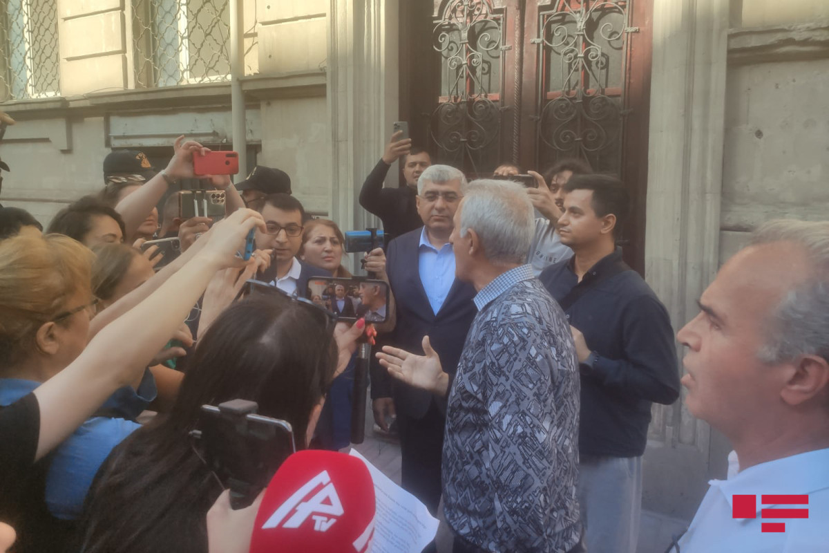 Перед посольством Ирана прошла акция-ФОТО 