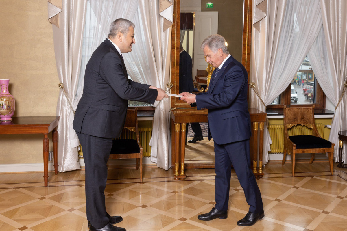 Azerbaijani Ambassador presents his letter of credence to Finnish President