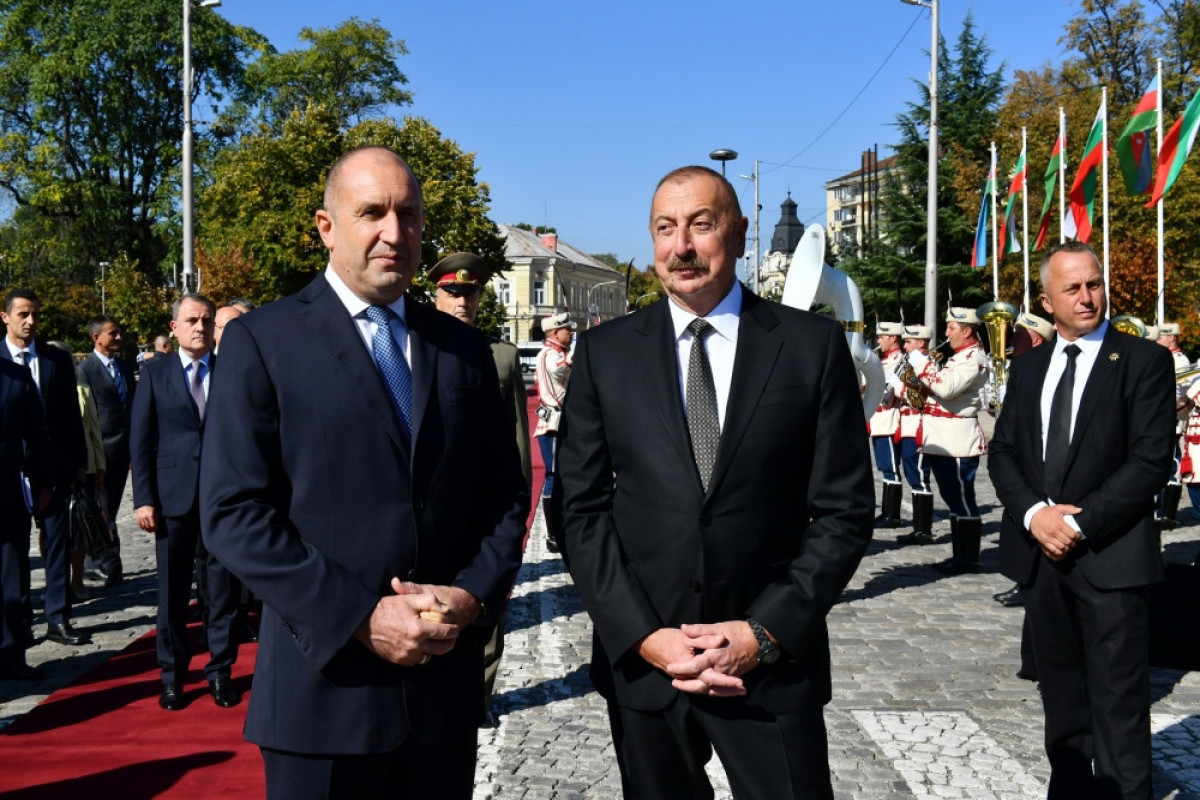 Official welcome ceremony was held for President Ilham Aliyev in Sofia
