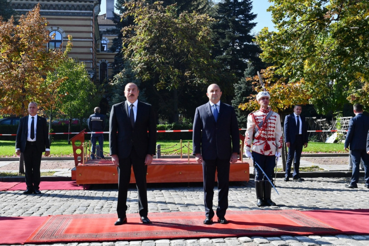 Церемония официальной встречи Президента Ильхама Алиева в Болгарии