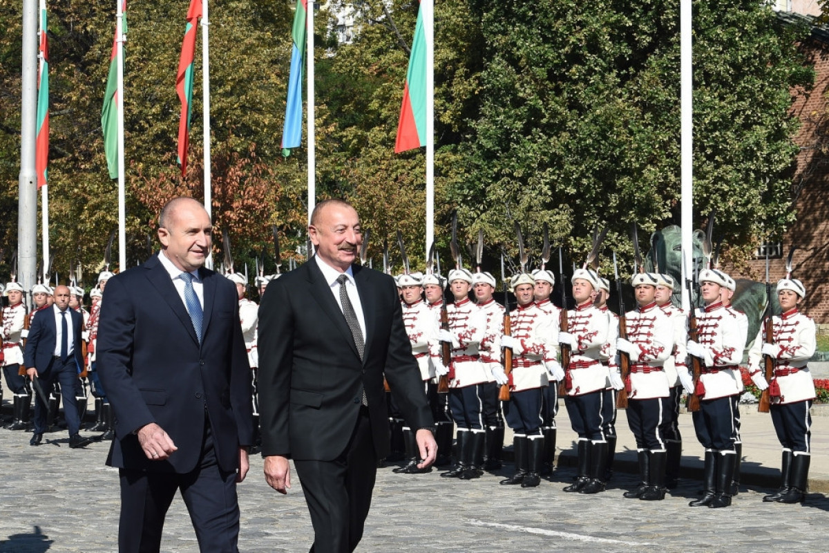 Церемония официальной встречи Президента Ильхама Алиева в Болгарии