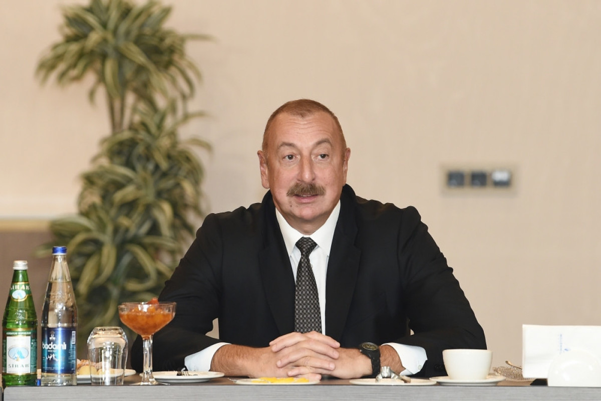 Prezident Bolqarıstanın biznes dairələrinin nümayəndələri ilə görüşüb - YENİLƏNİB 