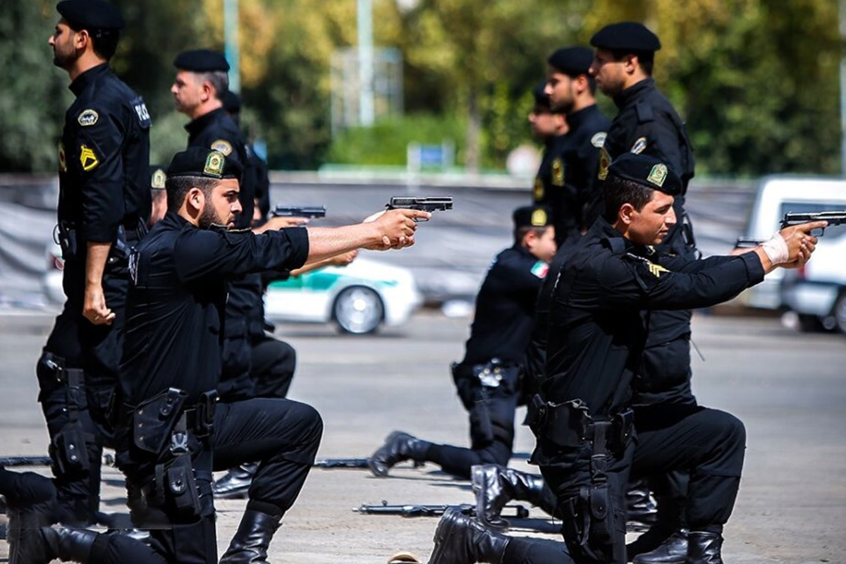 İranda polis bölməsinə hücum olub, 2 nəfər ölüb