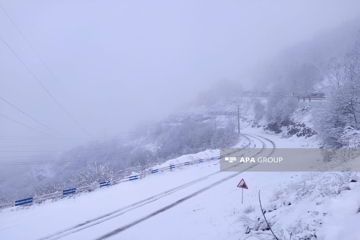 Şuşaya qar yağıb, yollar buz bağlayıb - FOTO 