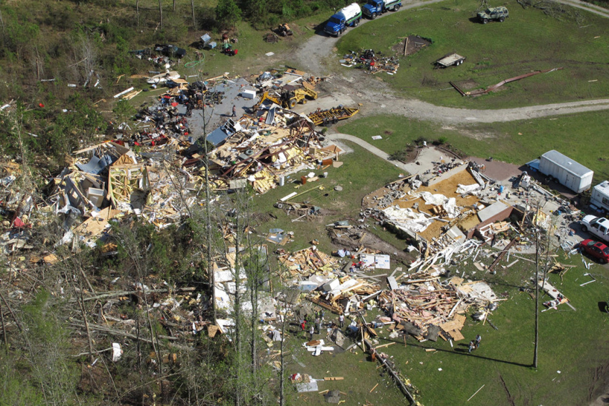 ABŞ-da tornado nəticəsində ölənlərin sayı 26 nəfərə çatıb - VİDEO  - YENİLƏNİB-3  