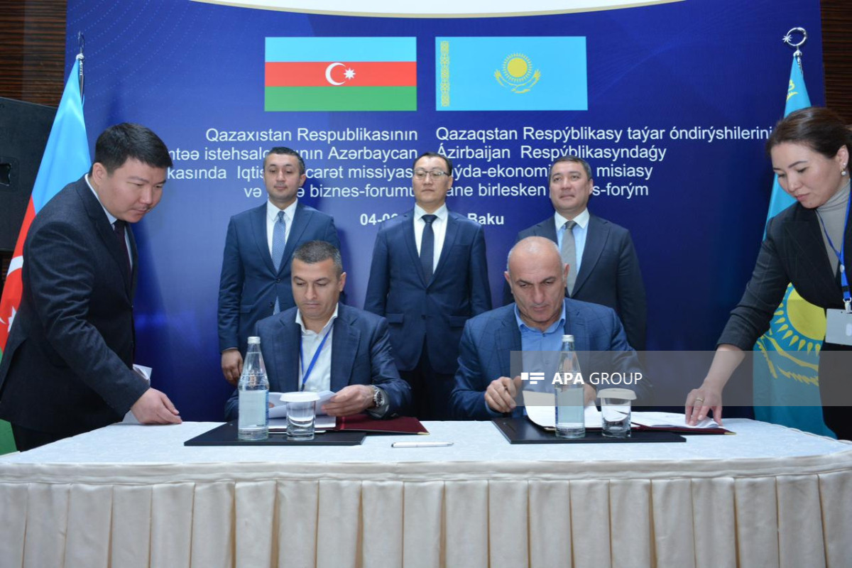 Qazaxıstan və Azərbaycan əmtəə istehsalçıları arasında sazişlər imzalanıb