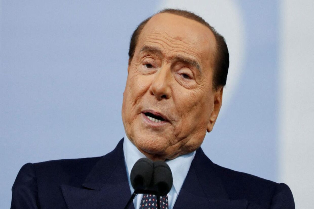 İtaliyanın keçmiş baş naziri Silvio Berluskoni