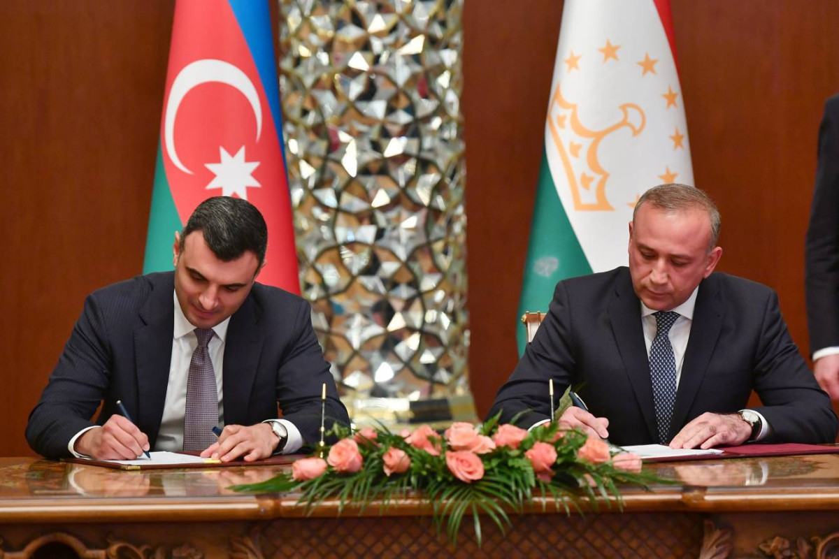 Azerbaijani and Tajikistani central banks signed MoU