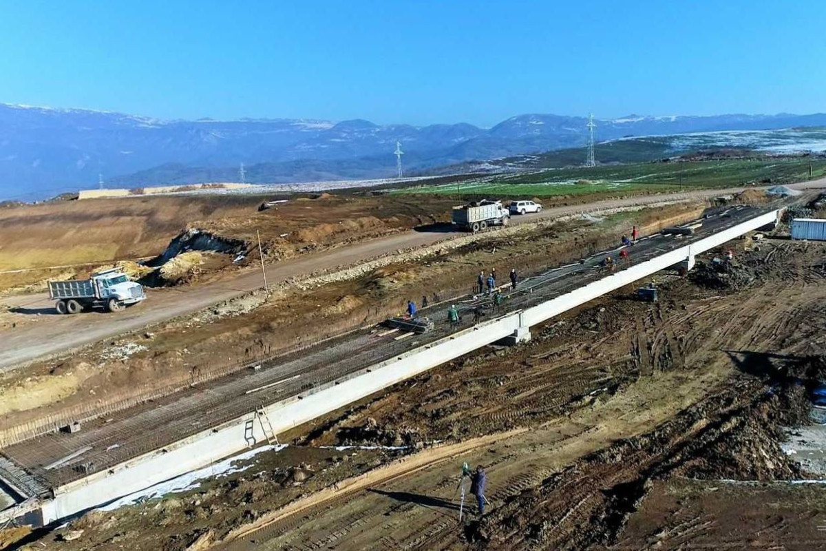 ETSN: Muğanlı-İsmayıllı-Qəbələ yolunda torpaq sahəsinə və ağaclara dəyəcək zərər hesablanır
