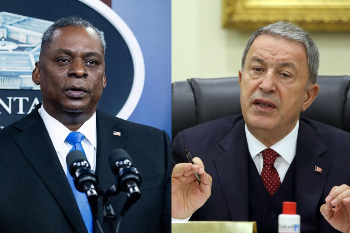Hulusi Akar amerikalı həmkarı ilə telefonla danışıb