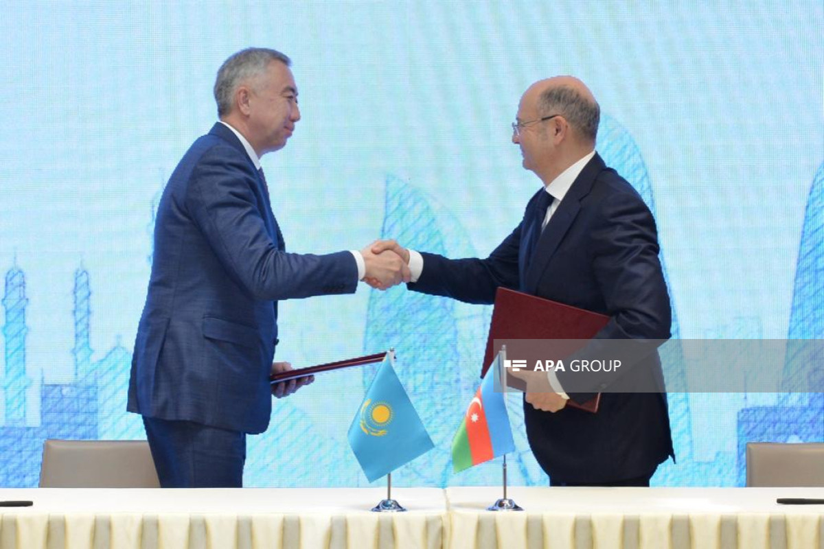 Azərbaycan-Qazaxıstan Hökumətlərarası Komissiyanın iclasında protokol imzalanıb