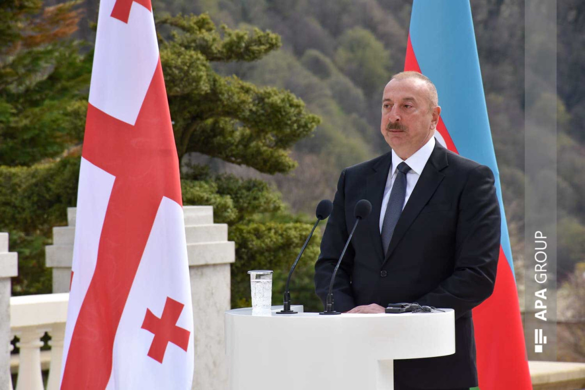 Prezident: Orta Dəhlizin həyata keçirilməsində Gürcüstan və Azərbaycan uğurla fəaliyyət göstərir