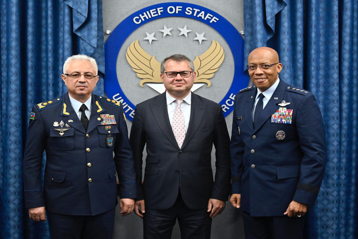 Azərbaycan müdafiə nazirinin müavini ABŞ HHQ-nin Baş Qərargah rəisi ilə regional sülhü müzakirə edib - FOTO 