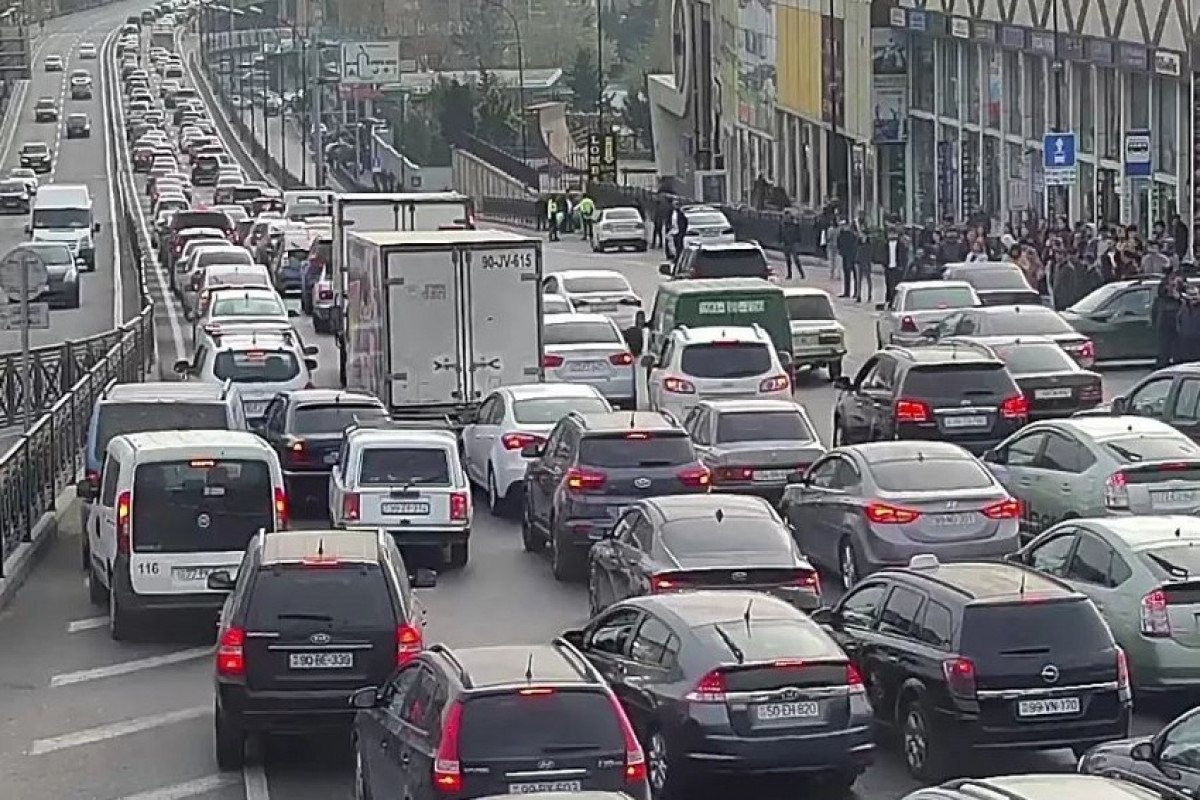 Bakıda sıxlıq müşahidə edilən yollar - SİYAHI 
