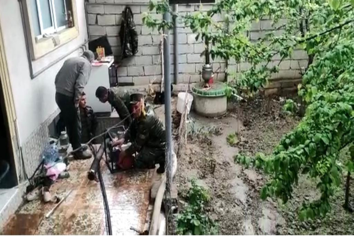 Naxçıvanda evi su basıb - VİDEO 