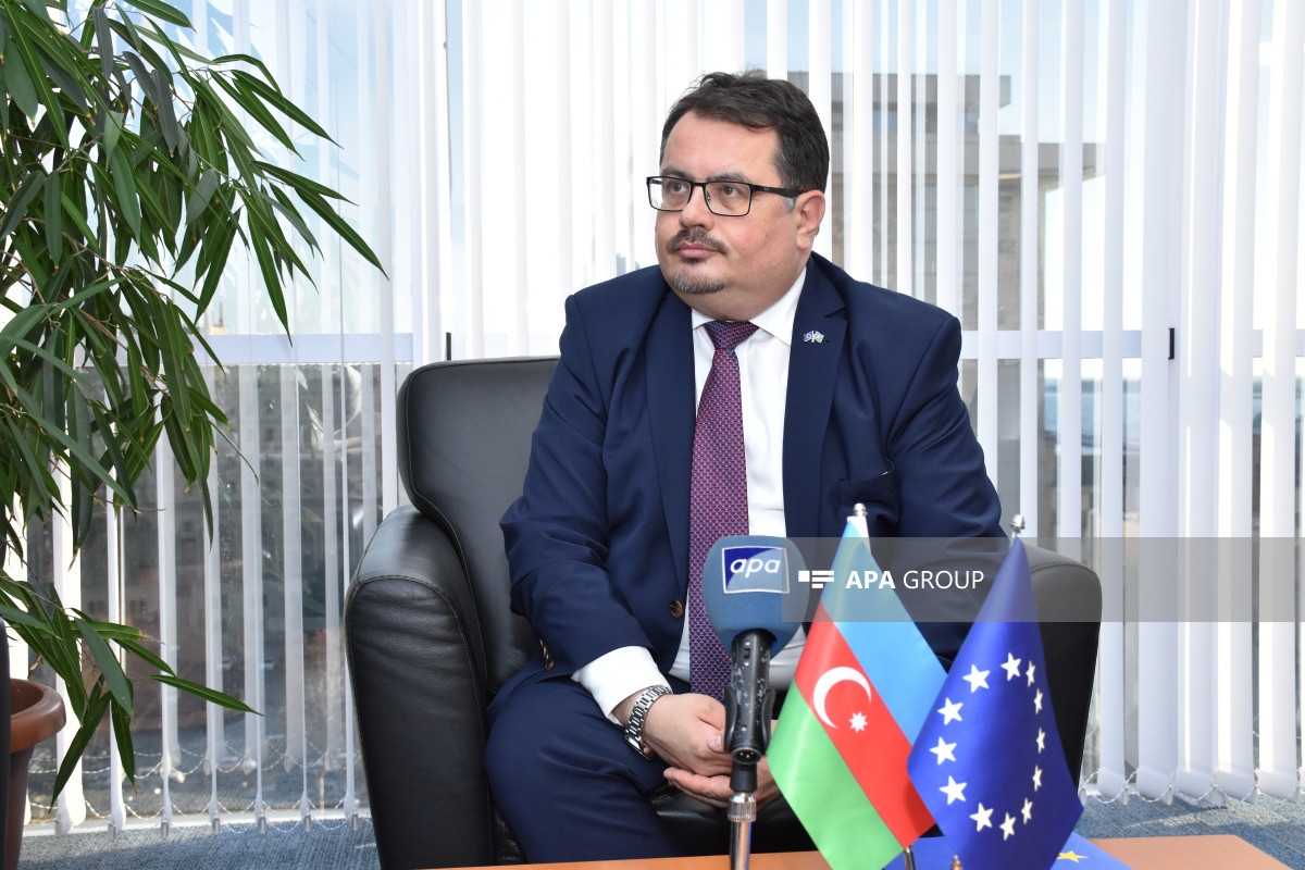 Aİ səfiri: Əsirlərə beynəlxalq humanitar hüquqa uyğun davranılmalıdır