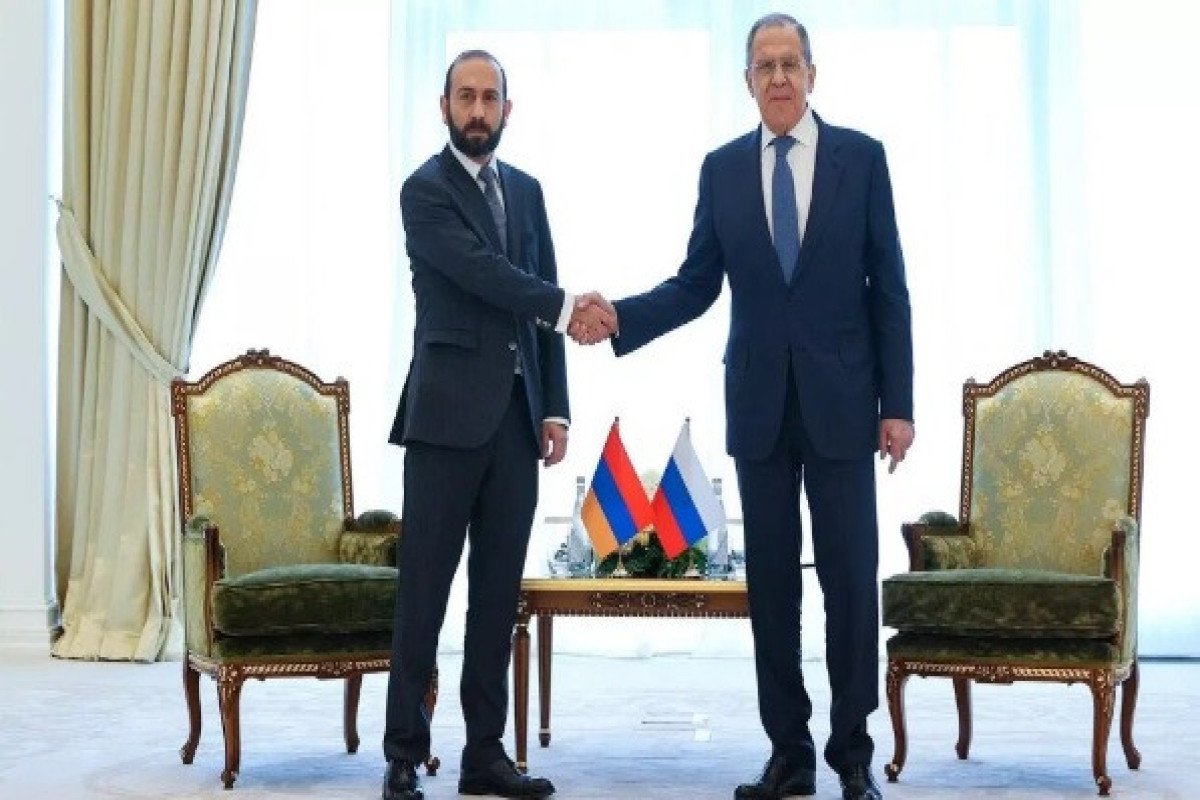 Ararat Mirzoyan - Sergey Lavrov