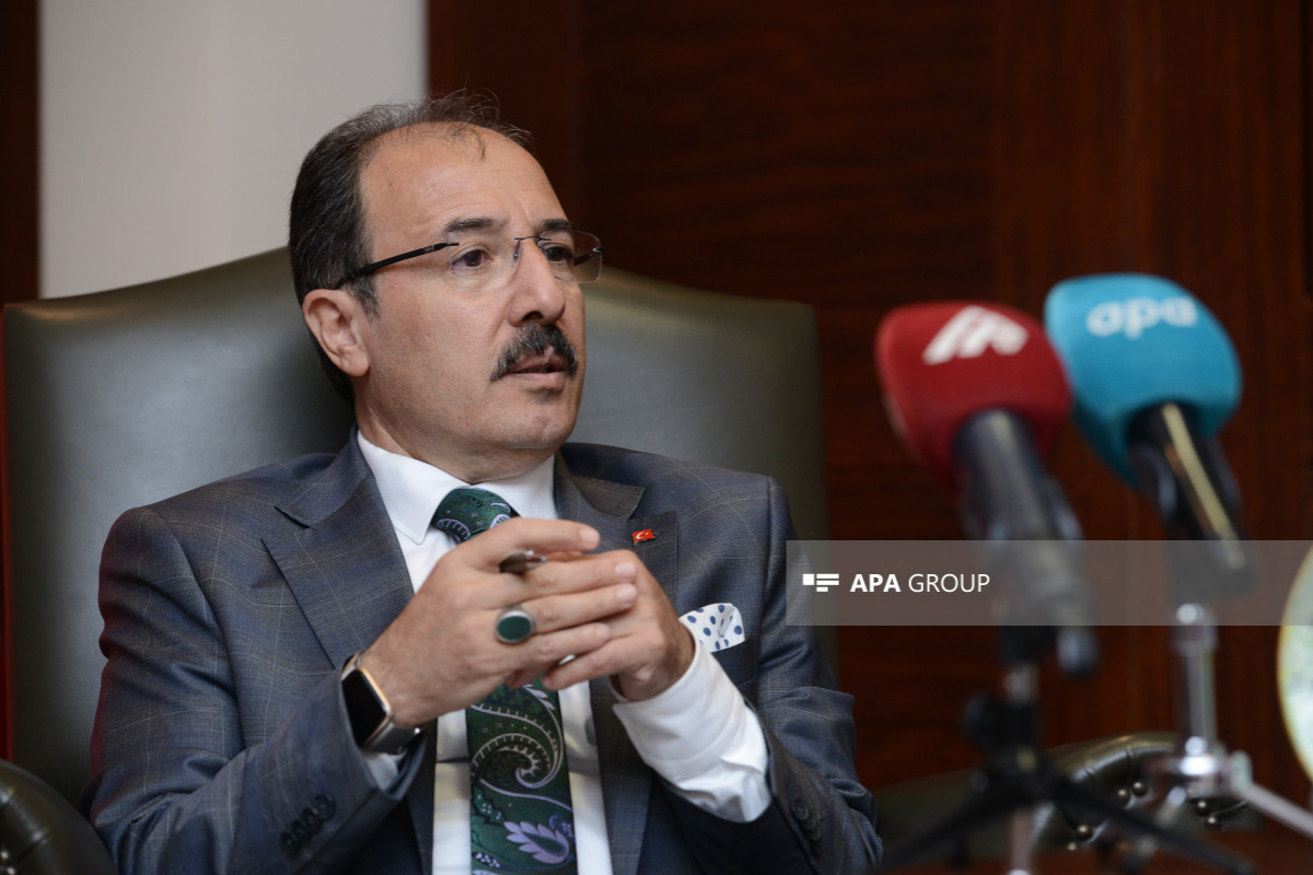 Cahit Bağçı Azərbaycan əsgərinin Ermənistanda işgəncəyə məruz qalması və İrəvanda bayrağımızın yandırılmasını qınayıb