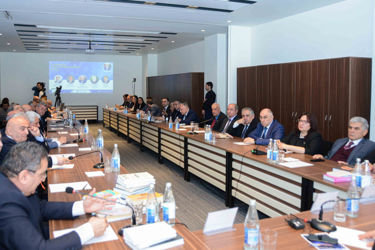 UNEC-də müzakirə: “Azərbaycanda elmin populyarlaşdırılması modeli”