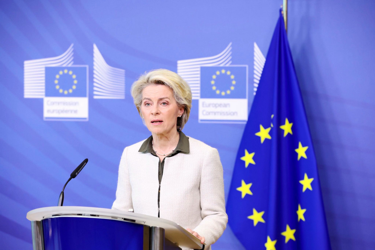 Von der Leyen Avropa Komissiyasının rəhbəri postuna namizədliyi barədə qərar verməyib