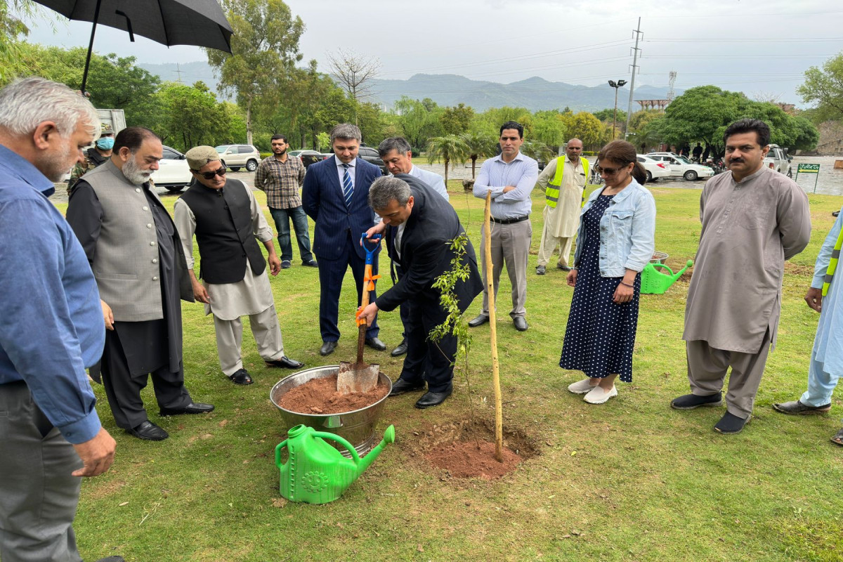 Pakistanda Heydər Əliyevin 100 illiyi münasibətilə 100 ağac əkilib