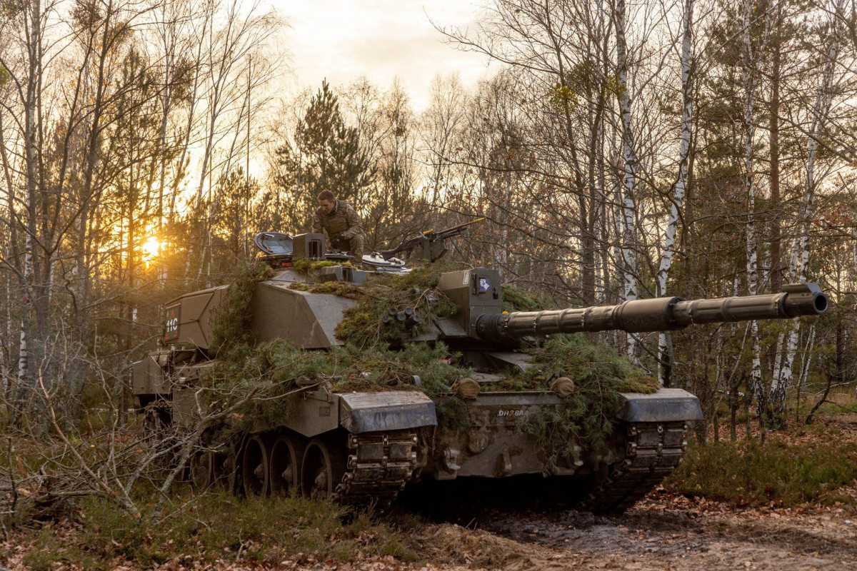 Britaniya Ukraynaya 14 “Challenger 2” tankı göndərib - FOTO