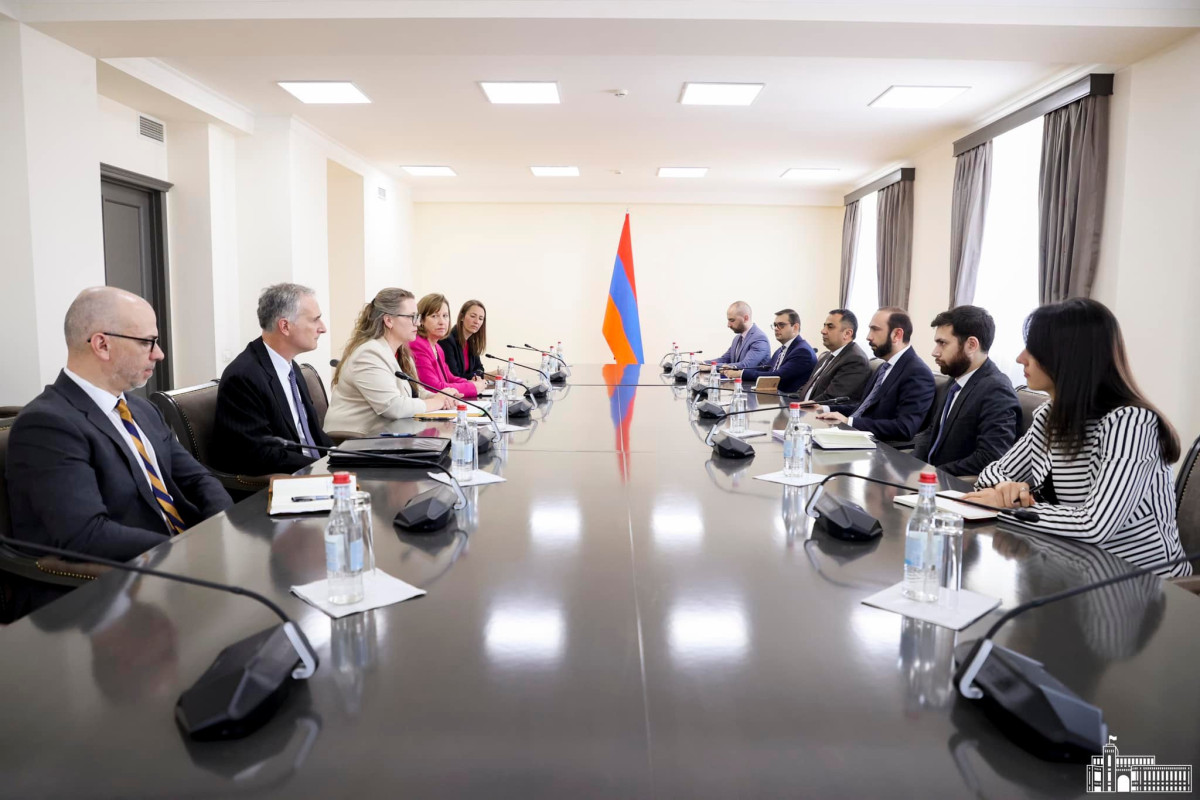 Blinkenin köməkçisinin müavini Mirzoyanla regional sabitliyi müzakirə edib