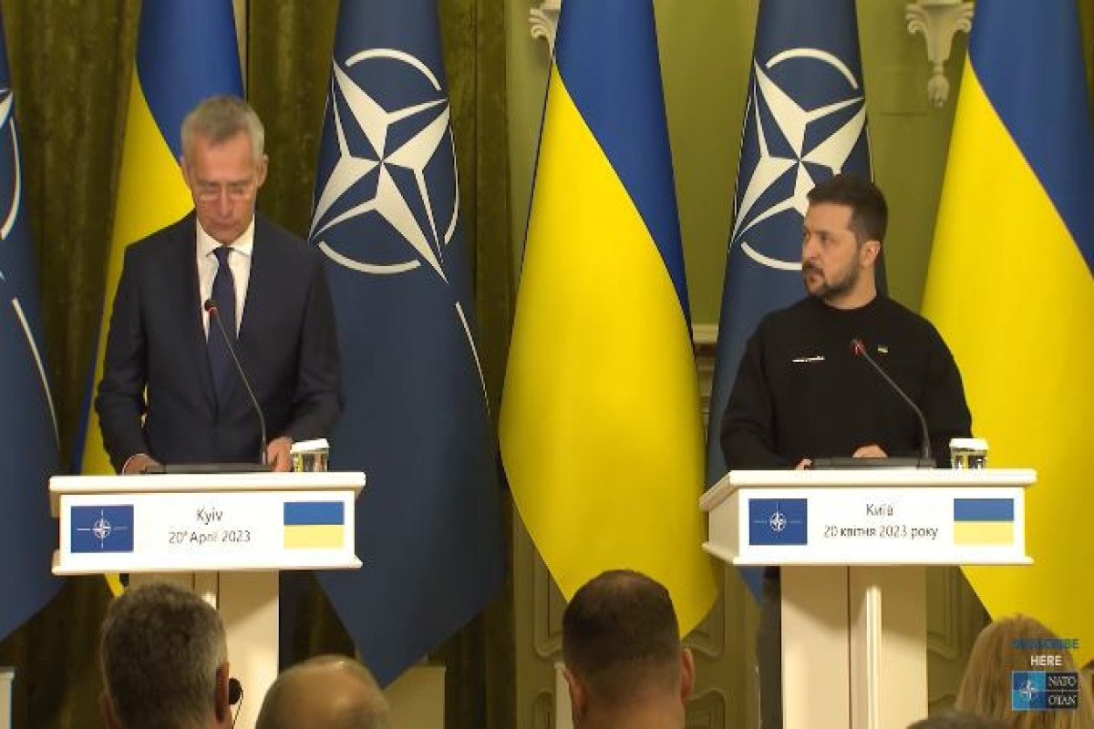 NATO Baş katibi Yens Stoltenberq və Ukrayna Prezidenti Vladimir Zelenski