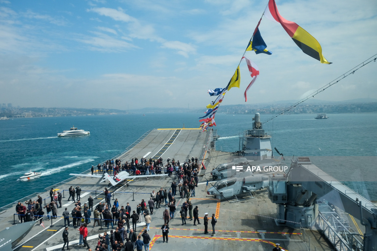 Dünyanın ilk PUA gəmisi “TCG Anadolu” ziyarətçi axını ilə üzləşib - FOTO 