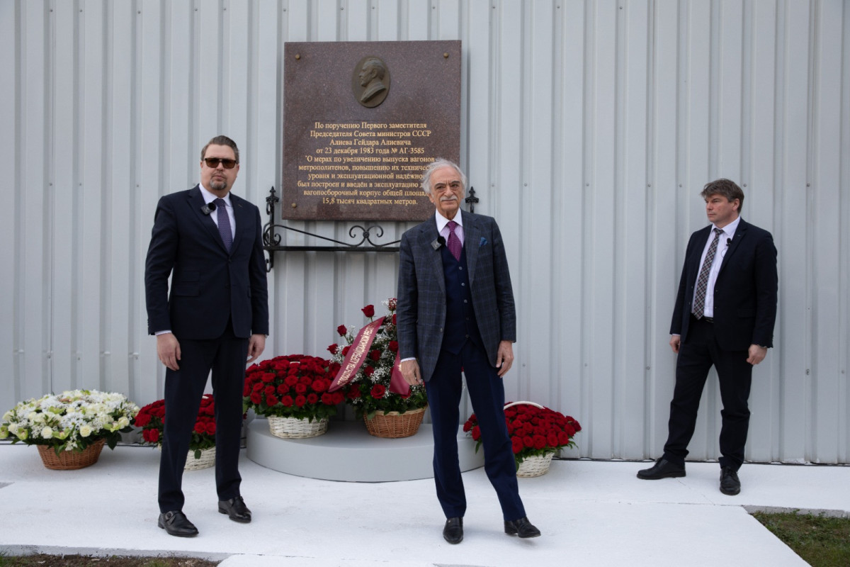 Moskvanın “Metrovaqonmaş” zavodunda ümummilli lider Heydər Əliyevin 100 illik yubileyi qeyd olunub - FOTO 
