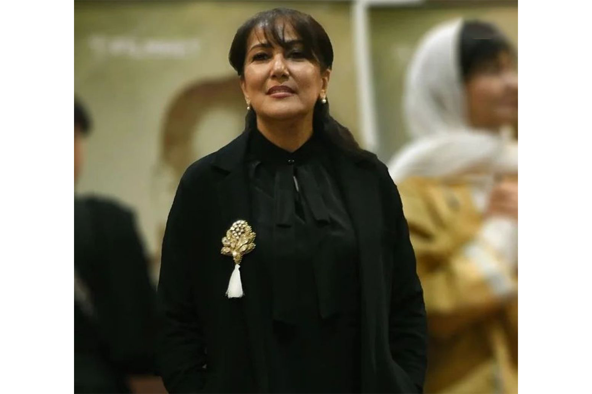 İranda məşhur aktrisa film nümayişinə hicabsız qatıldığı üçün kinoteatrın direktoru işdən çıxarılıb