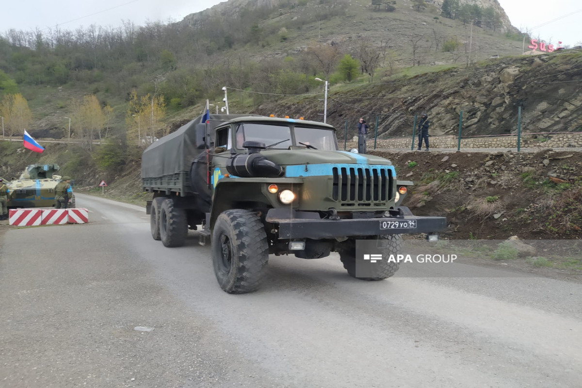 Laçın-Xankəndi yolundan içində erməni əsilli sakinlər olan RSK maşınları keçib - FOTO  - YENİLƏNİB 