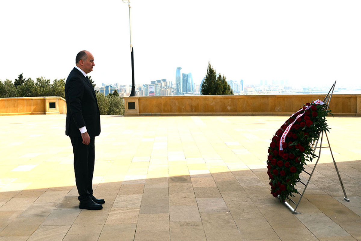 Azərbaycan və Gürcüstan arasında müdafiə sahəsində əməkdaşlıq razılaşması imzalanıb - YENİLƏNİB 