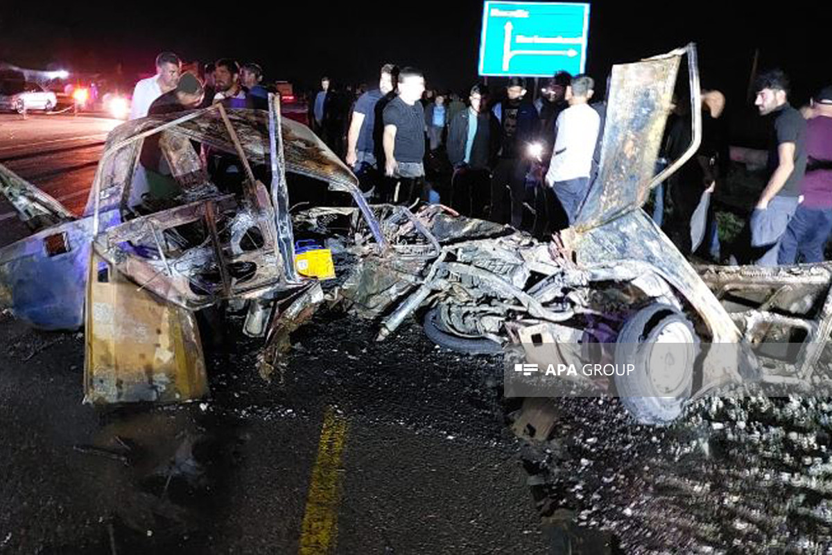 Sabirabadda maşınların toqquşması nəticəsində yanğın olub, 2 nəfər ölüb - FOTO  - YENİLƏNİB-2 