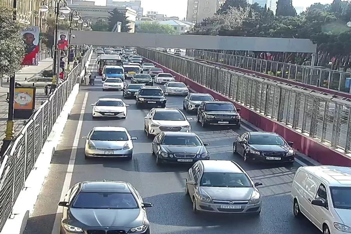 Bakıda sıxlıq müşahidə edilən yollar - SİYAHI 