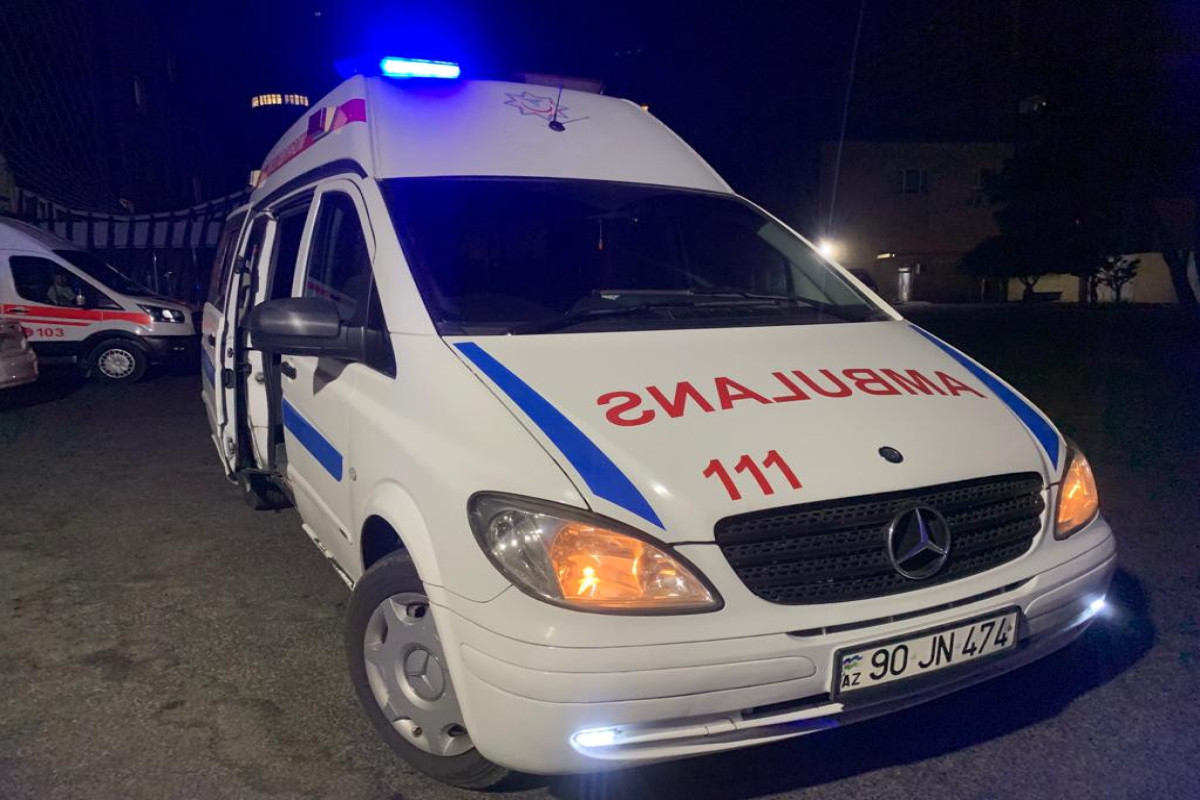 Şəmkirdə sərxoş kişi özünə xəsarət yetirib