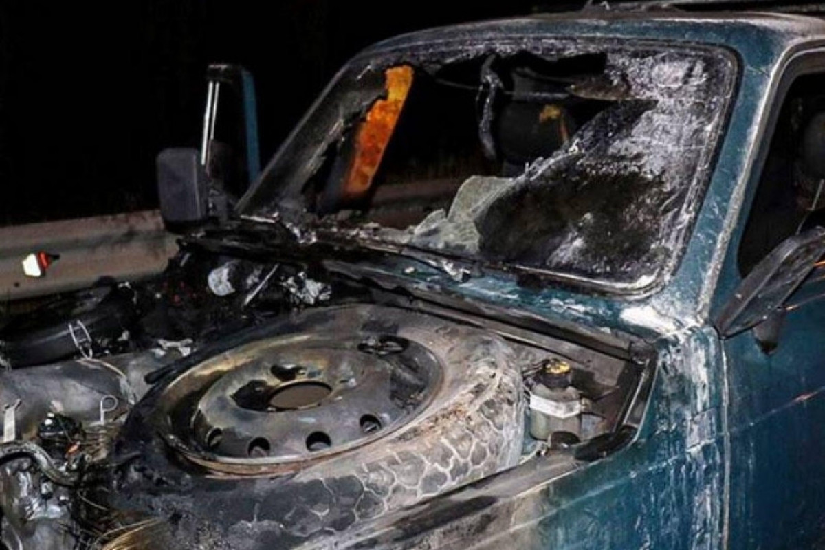 Bakıda “Niva” markalı avtomobil yanıb