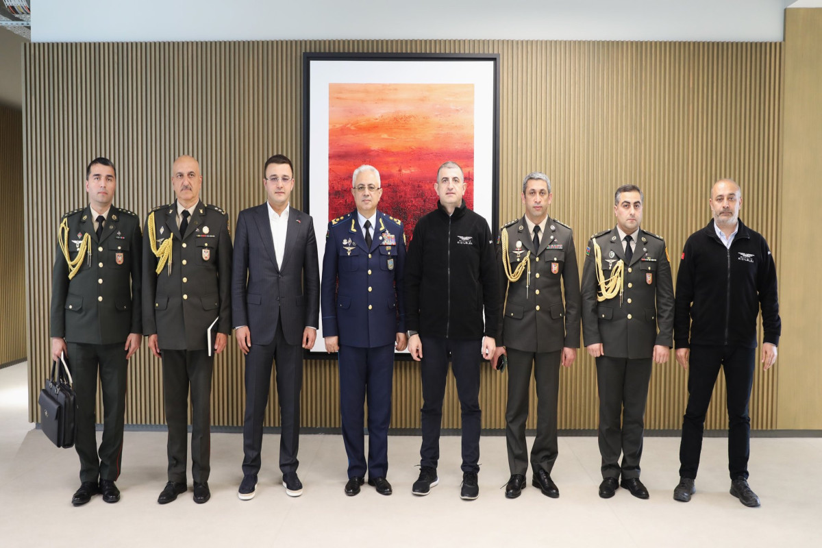 Müdafiə nazirinin müavinləri "Özdemir Bayraktar Milli Teknoloji Merkezi"ni ziyarət ediblər - FOTO 
