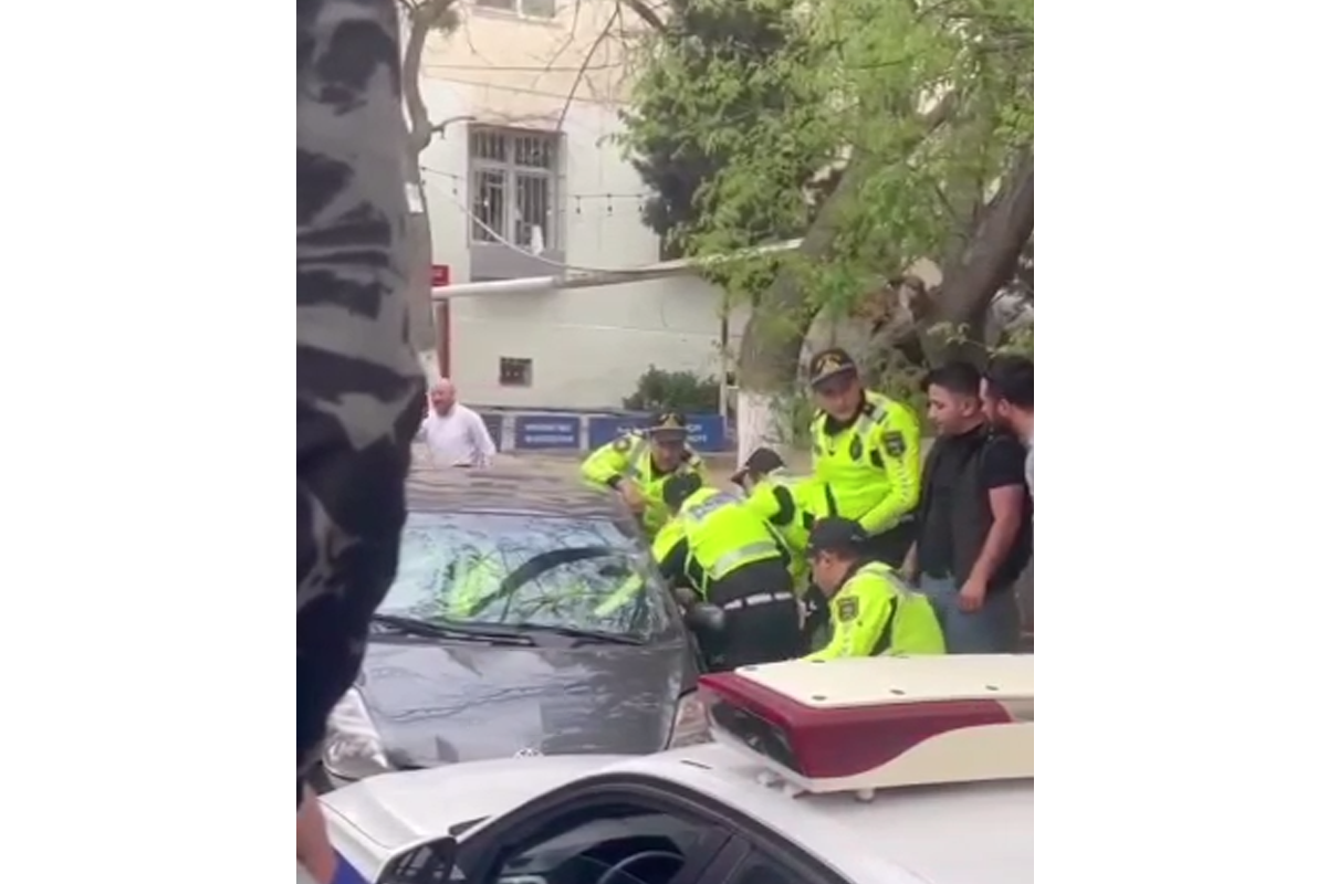 Bakıda yol polisinin üstünə maşın sürən şəxs narkotikə görə saxlanılıb - VİDEO 
