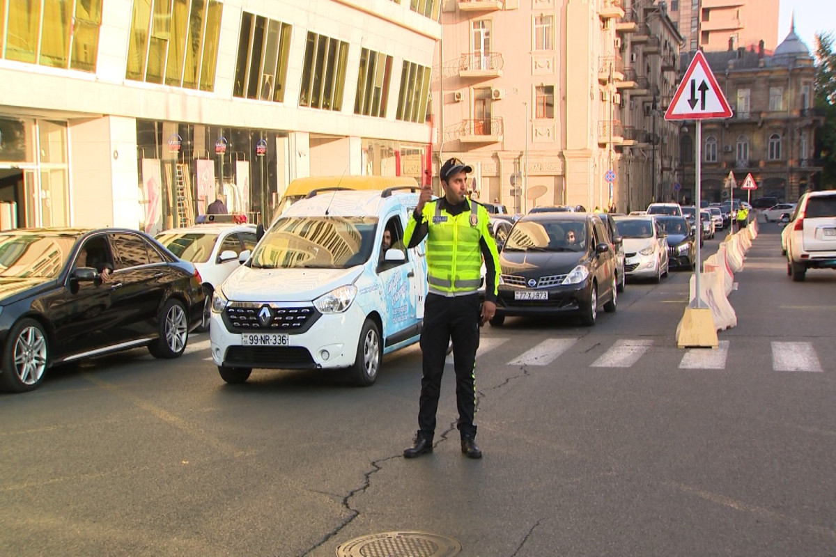 Polis "Formula 1"-lə əlaqədar gücləndirilmiş rejimdə xidmət edir - VİDEO