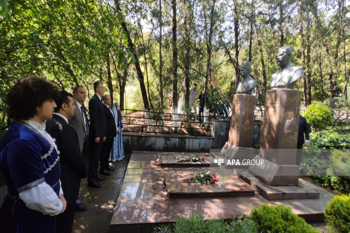 Memory of founders of Azerbaijan Democratic Republic commemorated in Tbilisi-PHOTO 