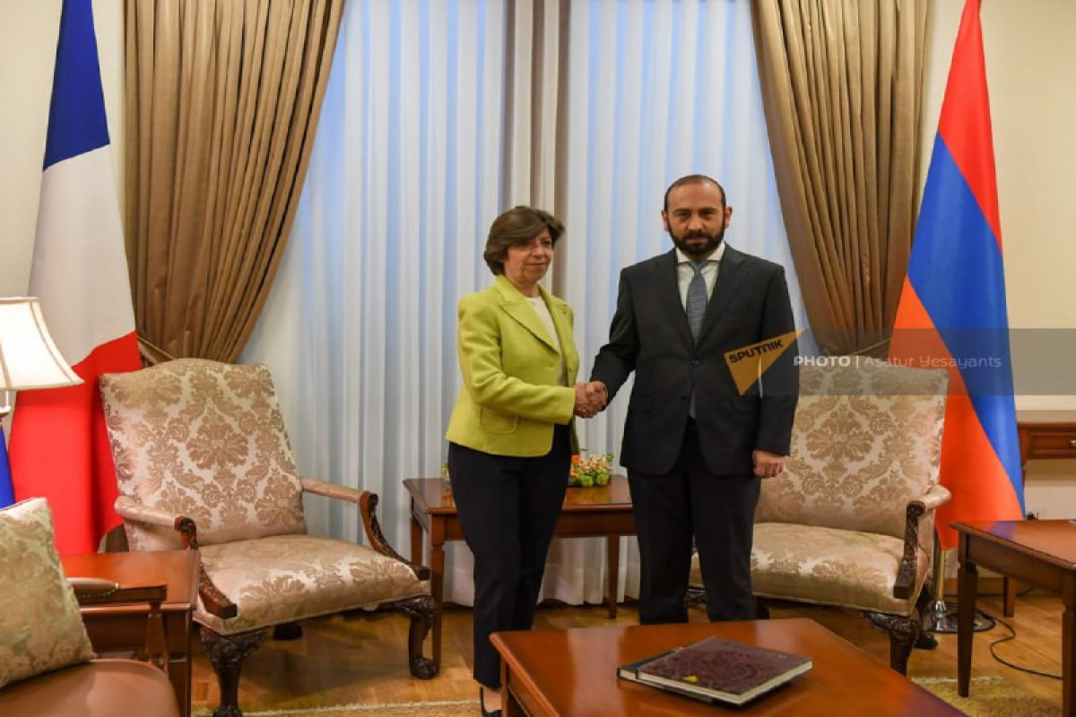 Mirzoyan fransalı həmkarı ilə İrəvanda görüşür