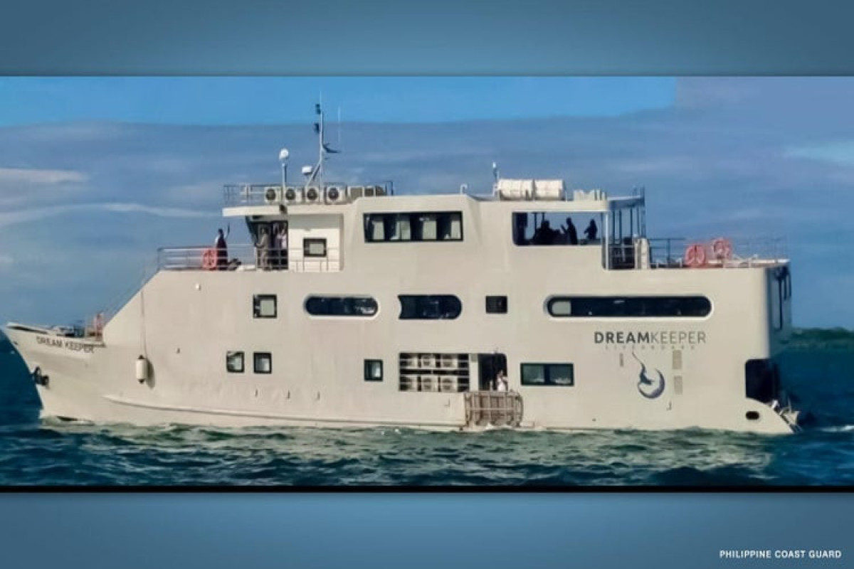 4 missing in Philippine yacht sinking