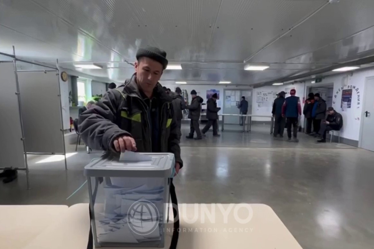 Özbəkistanda ölkə konstitusiyasının yeni redaksiyasına dair referendumda səsvermə başlayıb