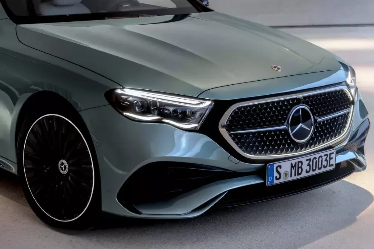 Mercedes-Benz daxili yanma mühərriklərinə sərmayəni üç il ərzində beş dəfə azaldacaq